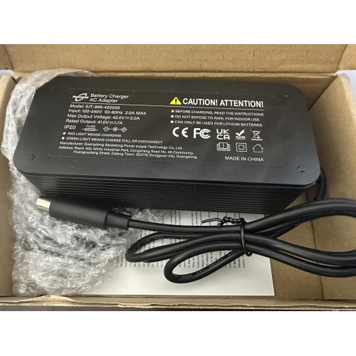 Зарядно за електрически скутер 42V 2A, съвместимо с Xiaomi M365, M365 Pro, Pro 2, Mi 4, 4 Lite, 5 Elite, серия Ninebot, 84W